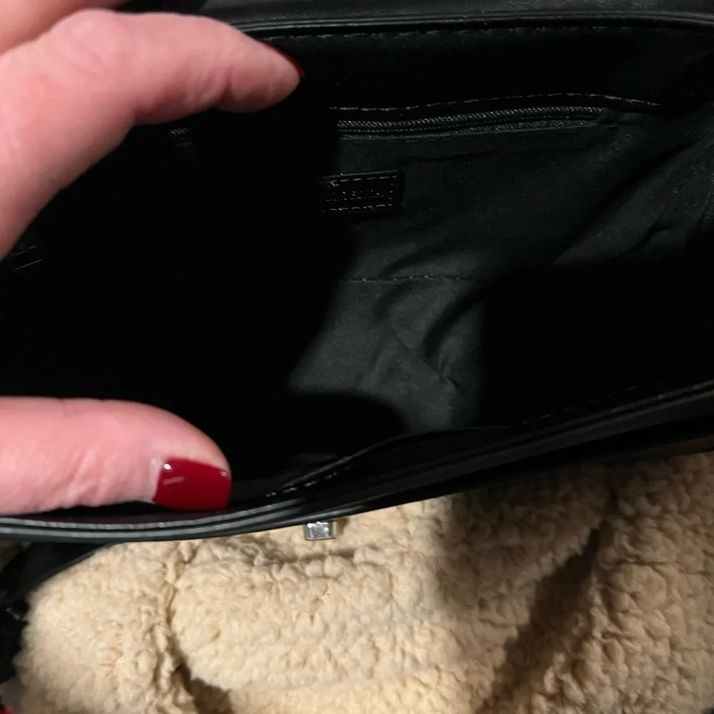 Badgley Mischka Vegan Leather Women’s Crossbody - Picture 6 of 8